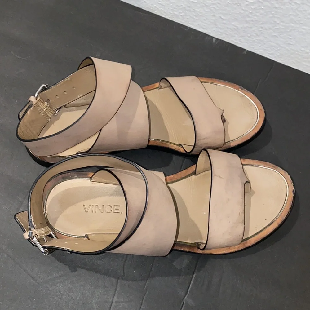 Authentic Vince leather designer sandals sz 6.5